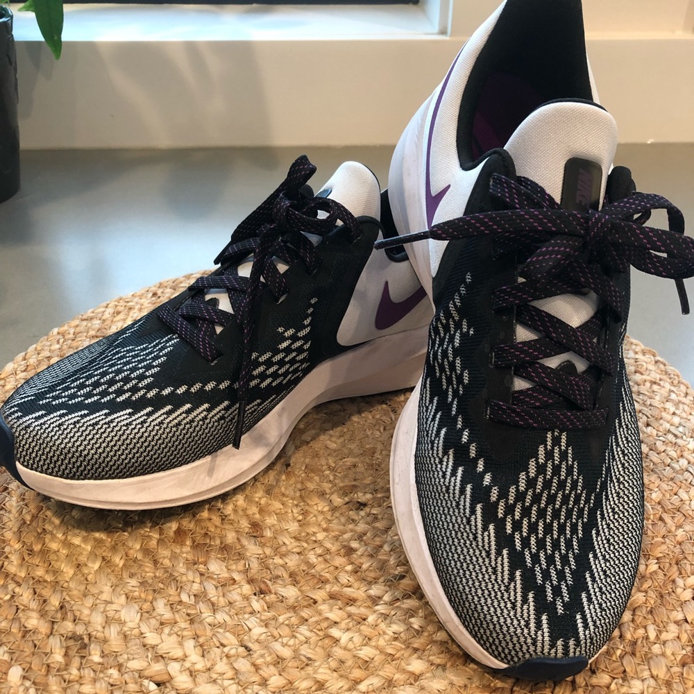 EUC Nike Zoom Winflo Women’s Size 8